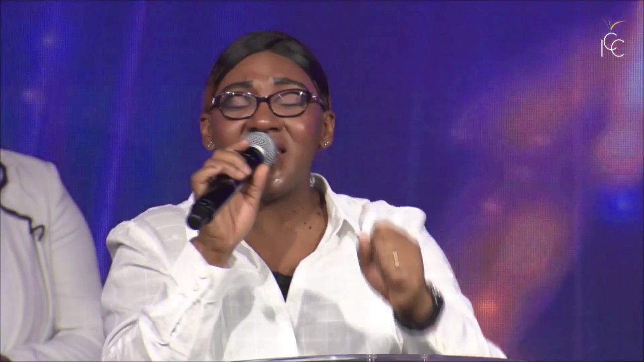 JE VIENS, JE VOIS / TU ES LE DIEU SAINT | Impact Gospel Choir - Crina Tokoto