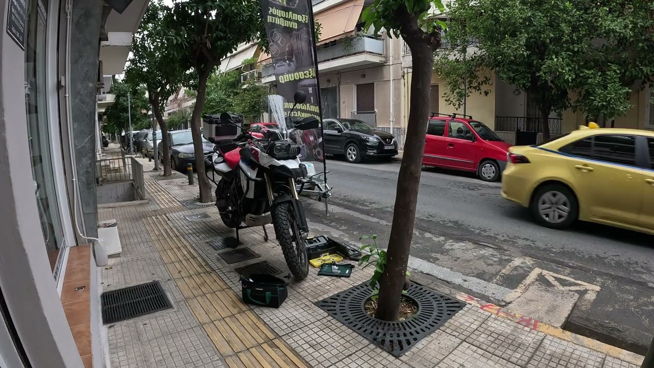 FUTURE EYES F30P σε BMW F800GS.