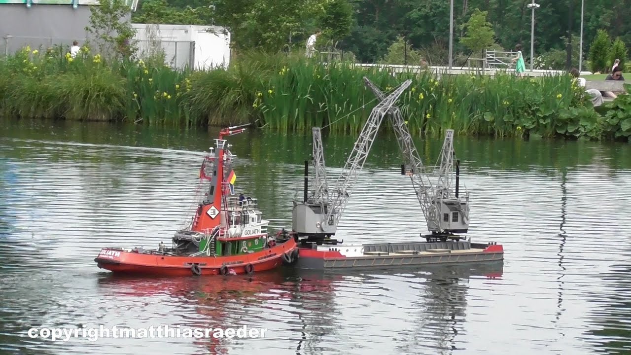 RC Boot Schaufahren in der Grün 80 2022. / RC boat show driving in the green 80 2022.