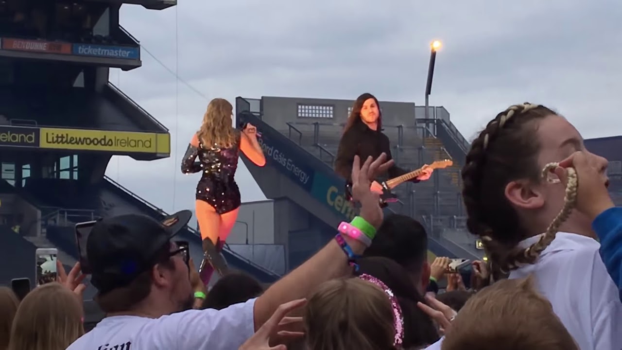 Taylor Swift   Style Love Story You Belong With Me Live Reputation Stadium Tour, Dublin, 16 6 18   Y