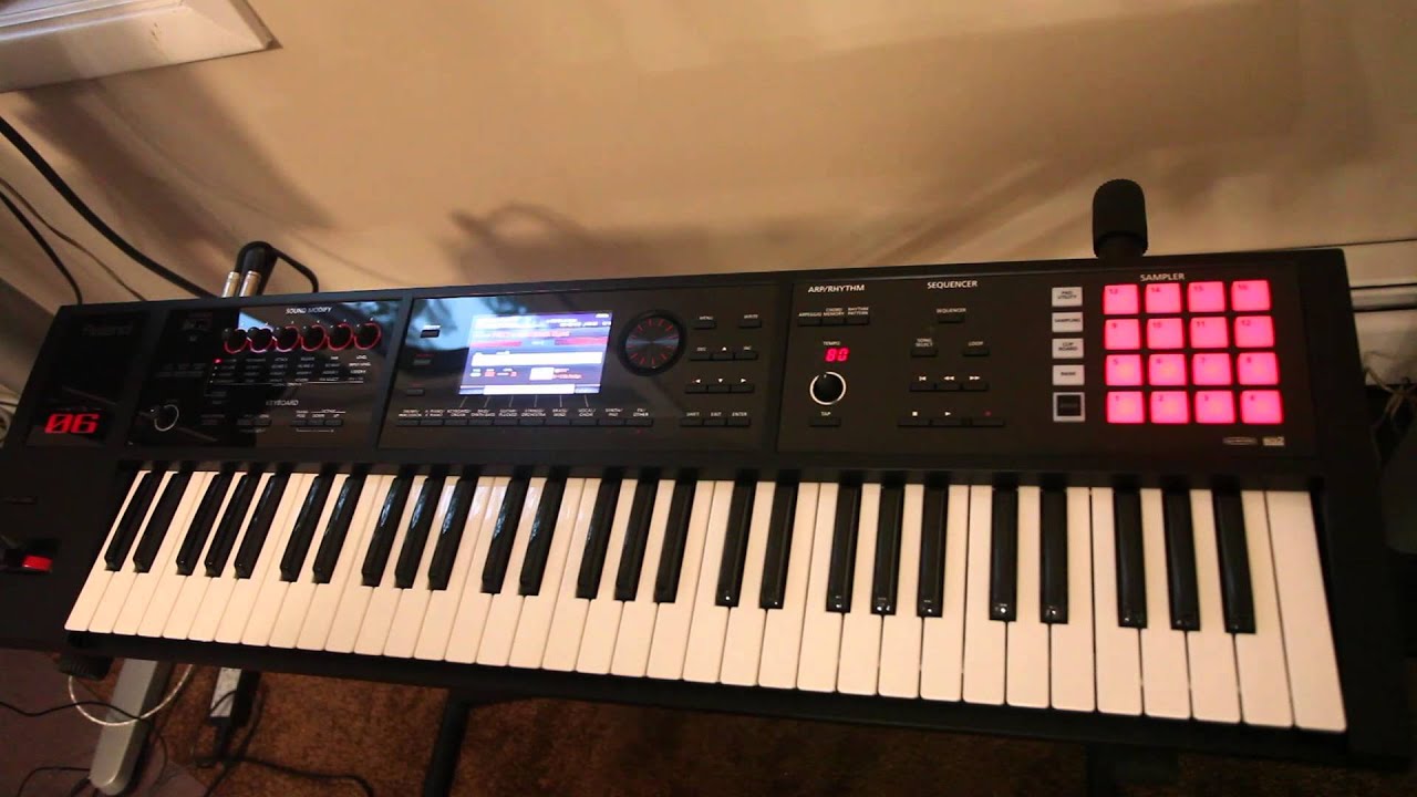 Unboxing of Roland FA-06