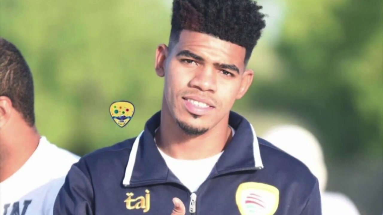 استقبال أهالي ولاية جعلان للكابتن سامي الحسني لاعب المنتخب بعد الفوز بكأس #خليجي_23 بالكويت