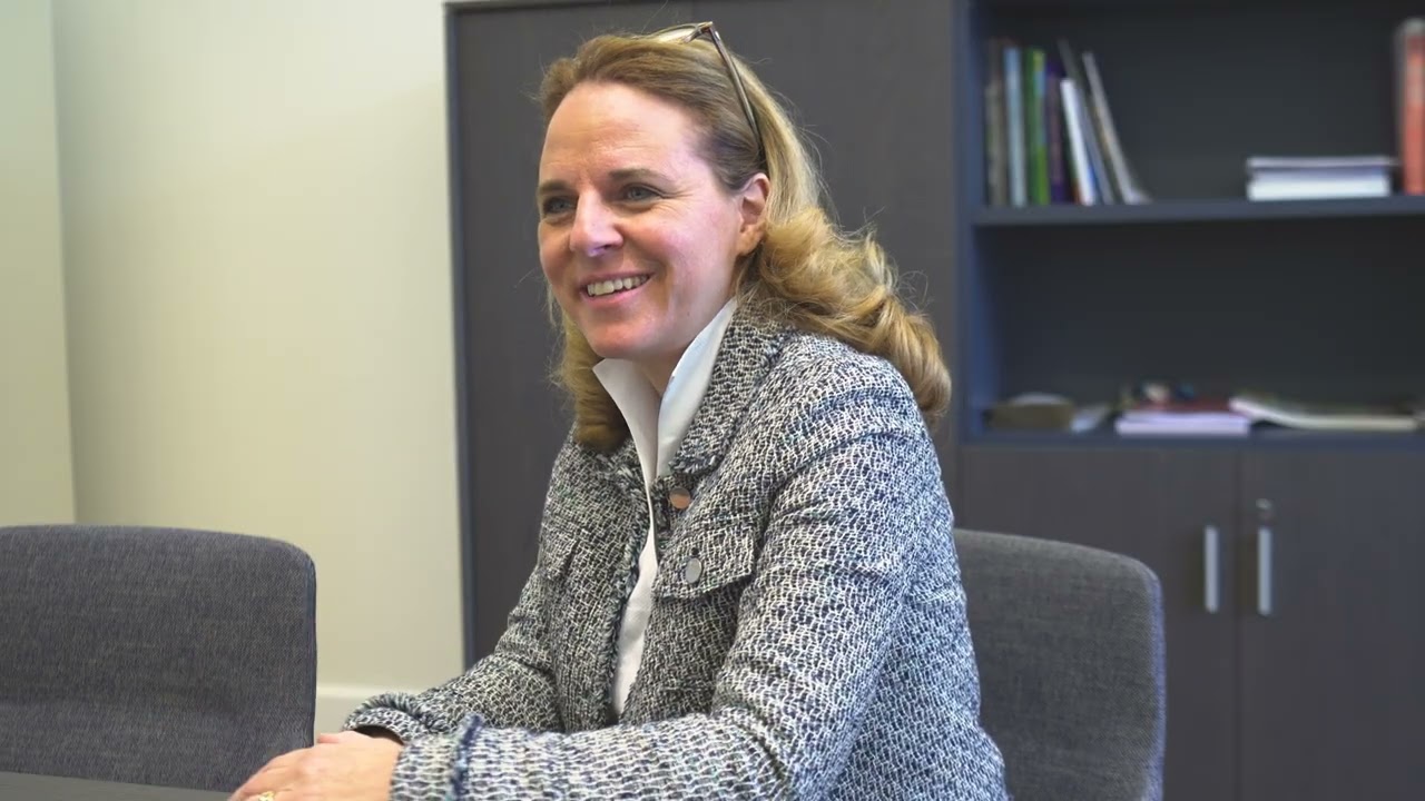 Business Beyond Borders E18: Corinne Cahen, Member of Parliament & Alderman for Lux City