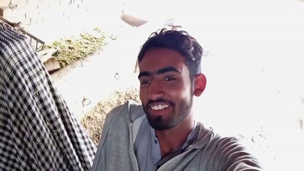 Km karta karta Bluetooth gom ho gy ta 🤣🤣🤣per Mel bi gya 