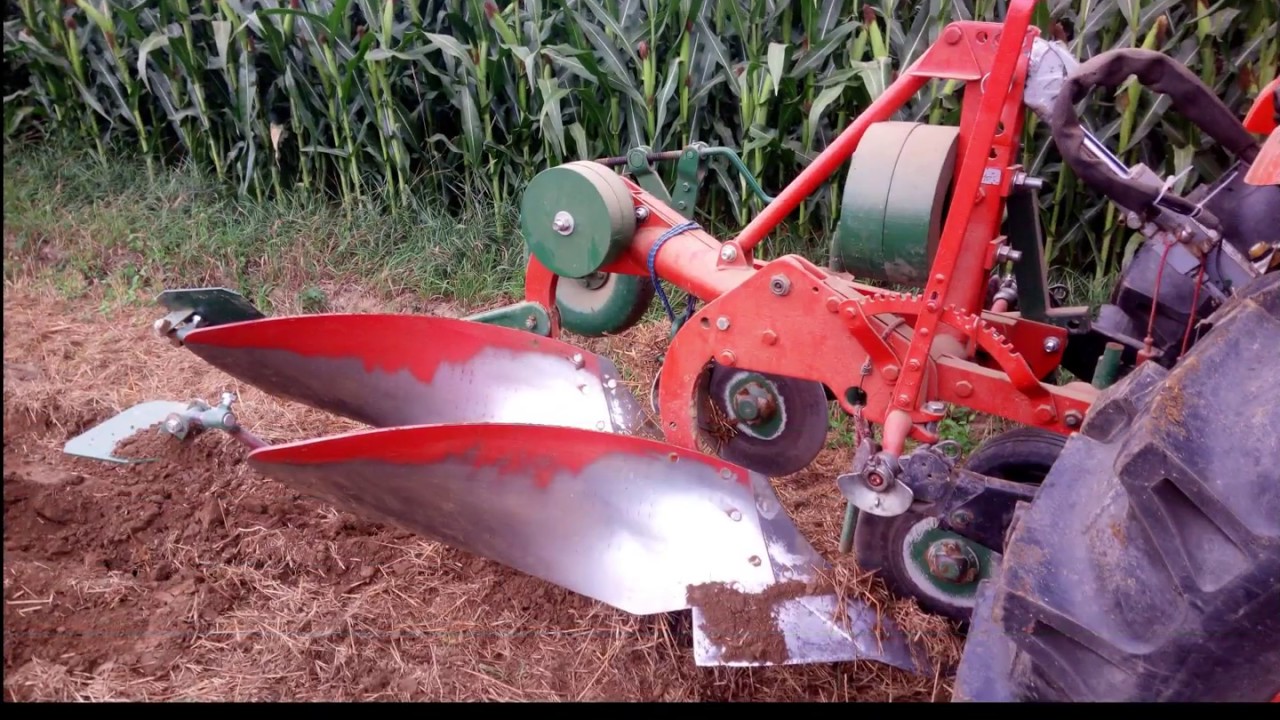Predelava kverneland hydrein pluga. Making a competition plough.