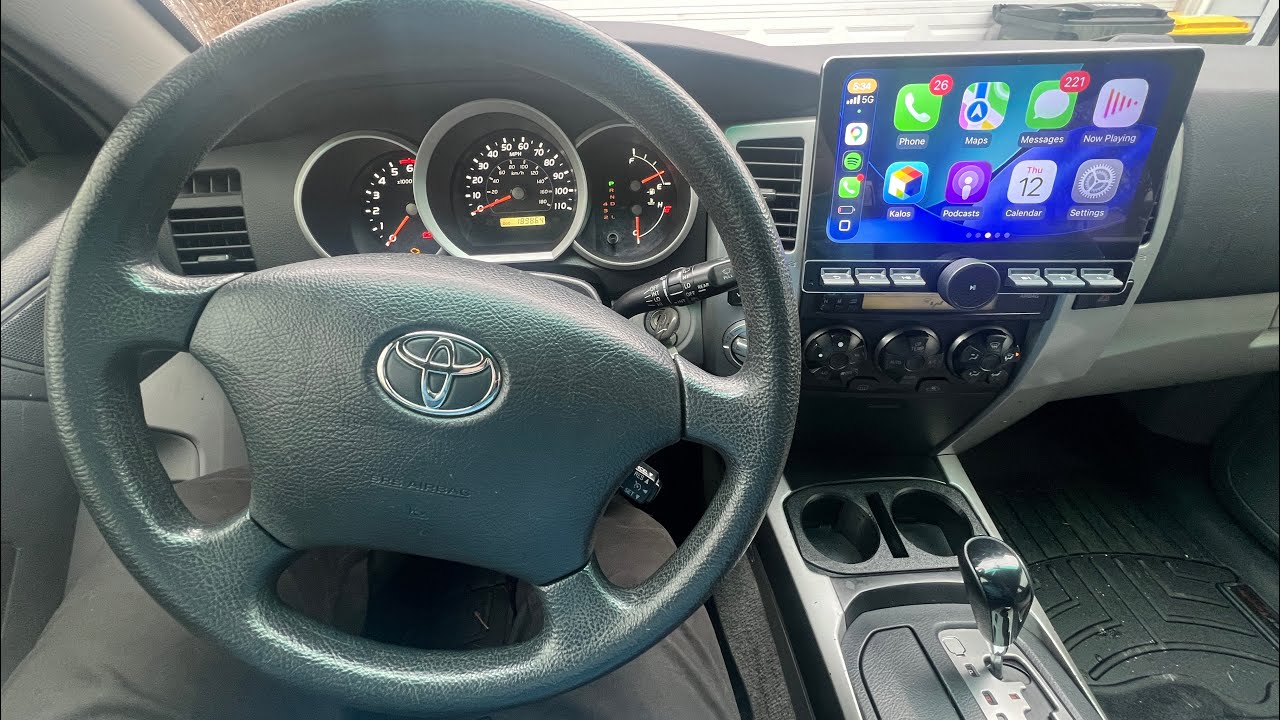 Установка акустических систем Alpine DM в Toyota 4Runner 4-го поколения.