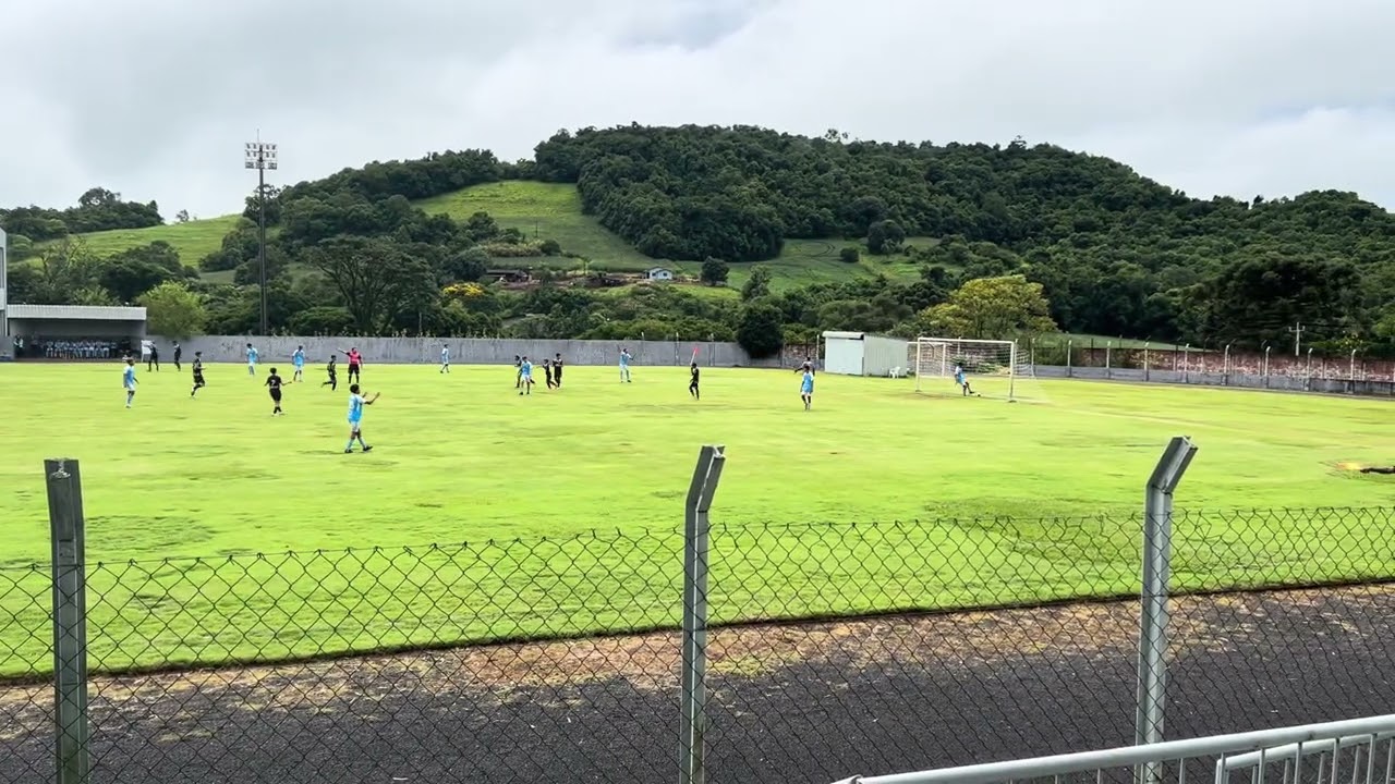 New cup 2026 sub 14 Fut 10: 03 Danúbio 01  primeiro tempo.