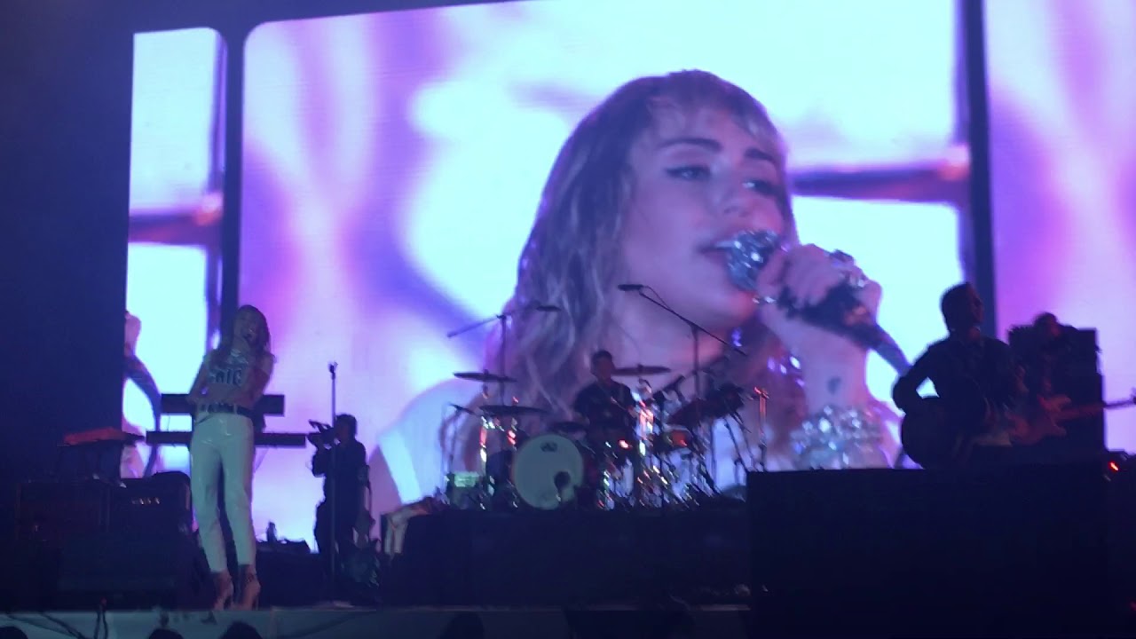 Miley Cyrus - JOLENE OWF 2019  Warsaw