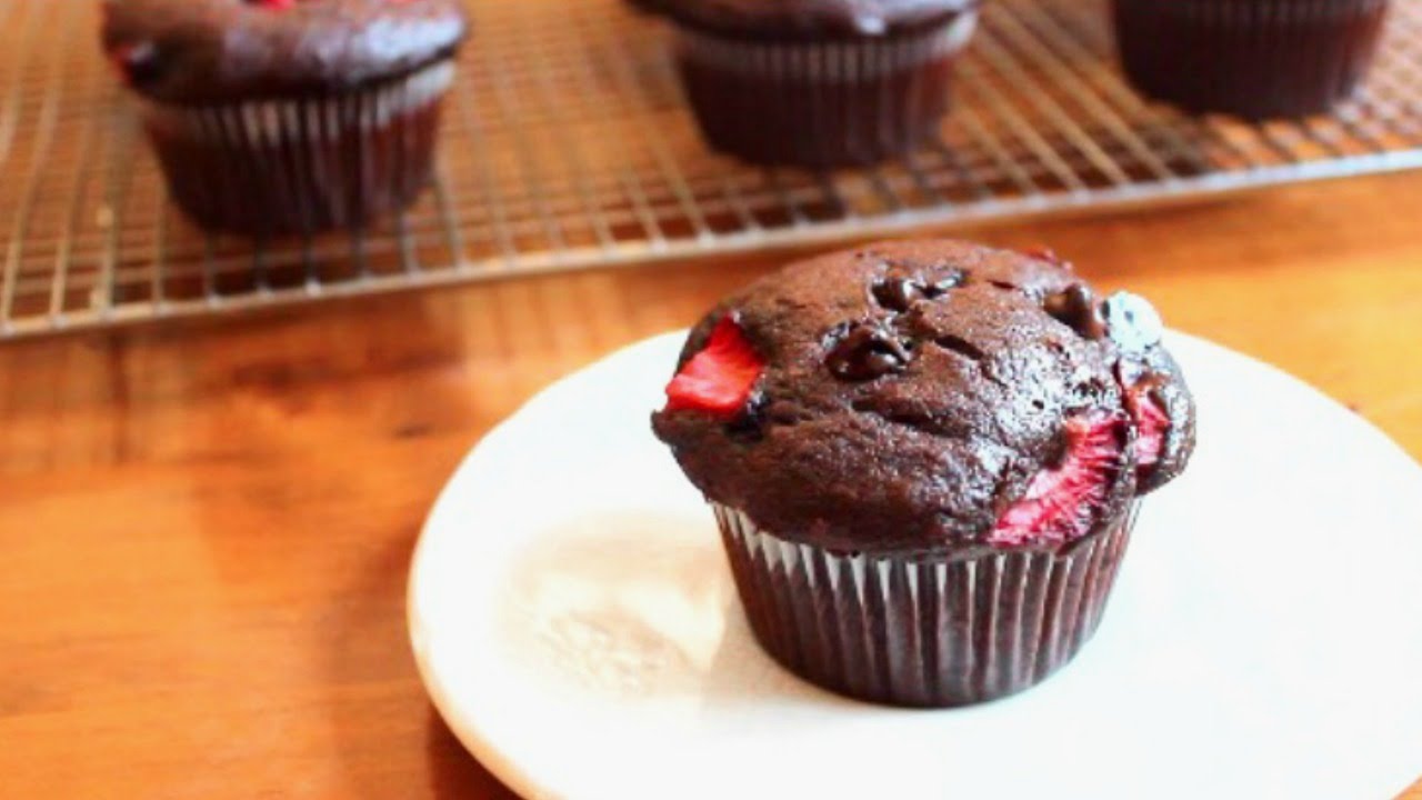Strawberry Chocolate Muffins | SweetTreats