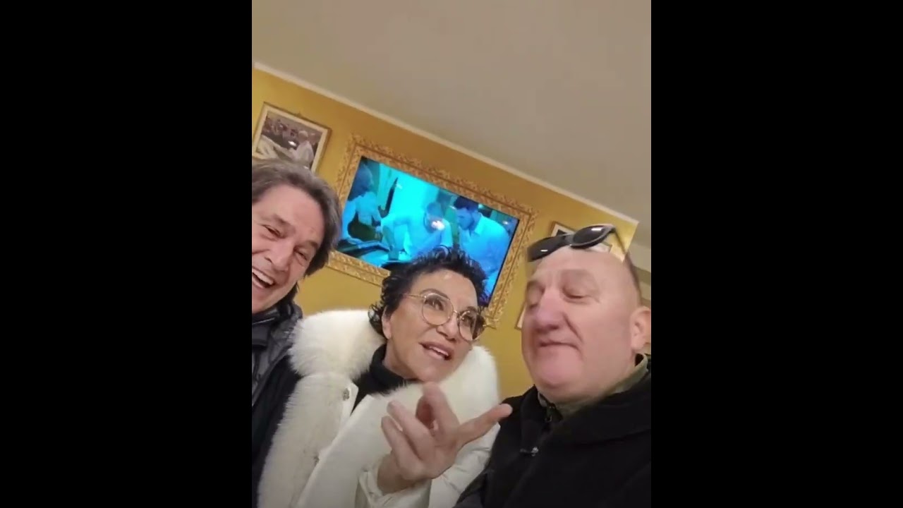i Ricchi e Poveri con Vittorio Rocca cantano in dialetto Genovese e Crotonese🎤🥂
