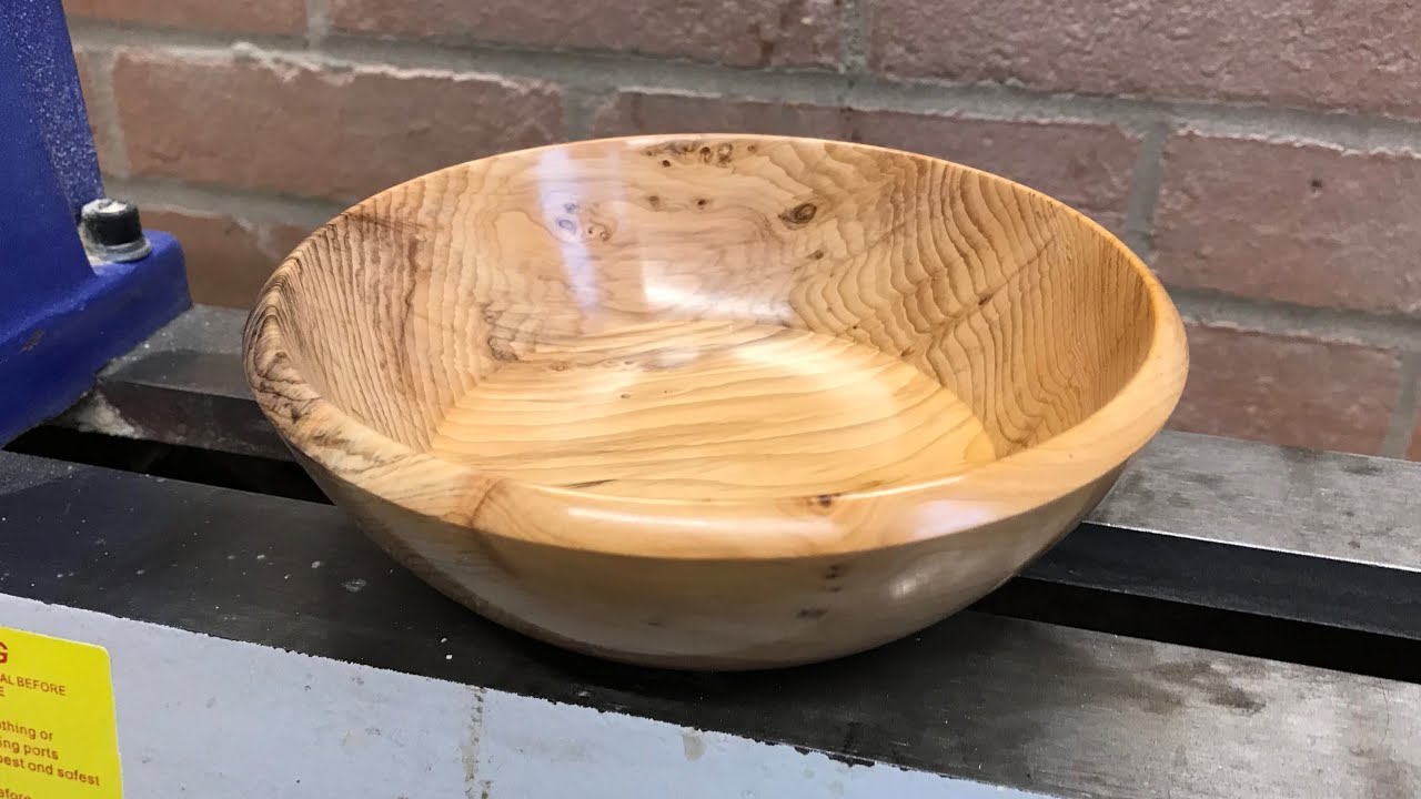 Wood turning - Stunning Yew Bowl