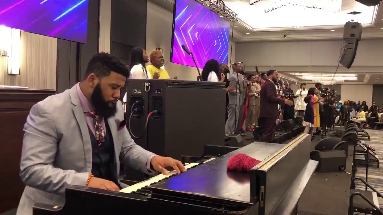 J Lindsey Williams and Divine Connection  Hezekiah Walker Easter Concert 4 1 18