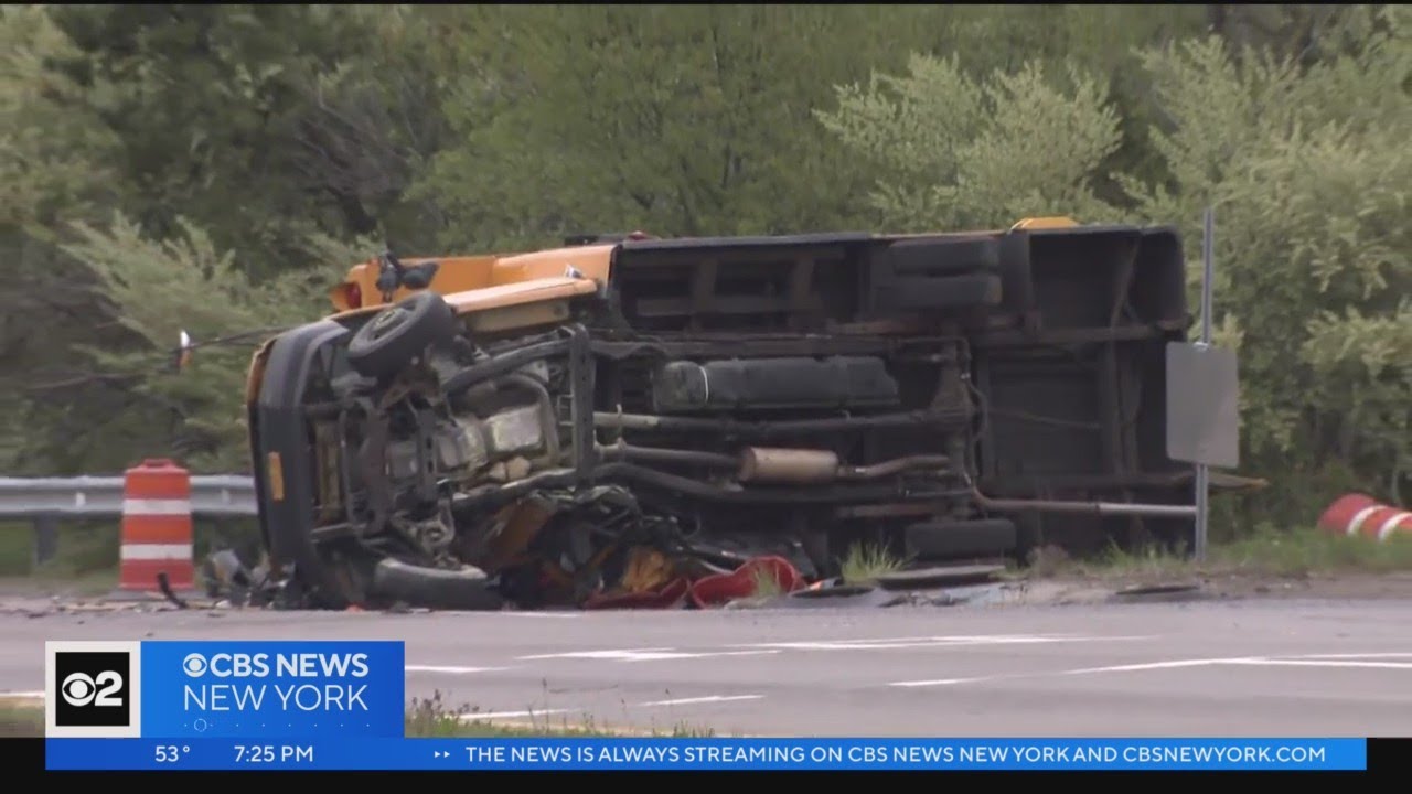 Mother, young daughter killed in crash on Long Island