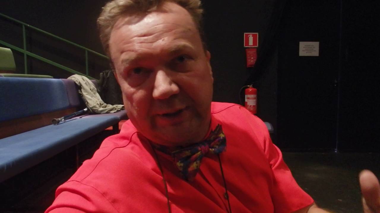 Haastattelussa Simo Aalto – Suomen tunnetuin taikuri @ Nukketeatteri Sampo, 14.9.2016