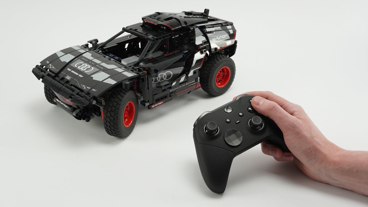 Driving the LEGO&reg; Technic Audi RS Q e-tron (42160) with the Xbox Controller