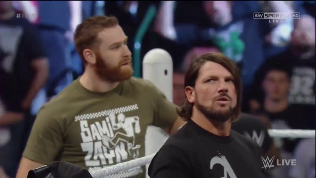 Sami Zayn's Raw Entrance-Crowd after WrestleMania 32 (HD+50 FPS)