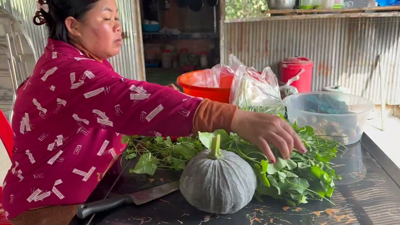 Pork, Mushroom, and Luffa Soup