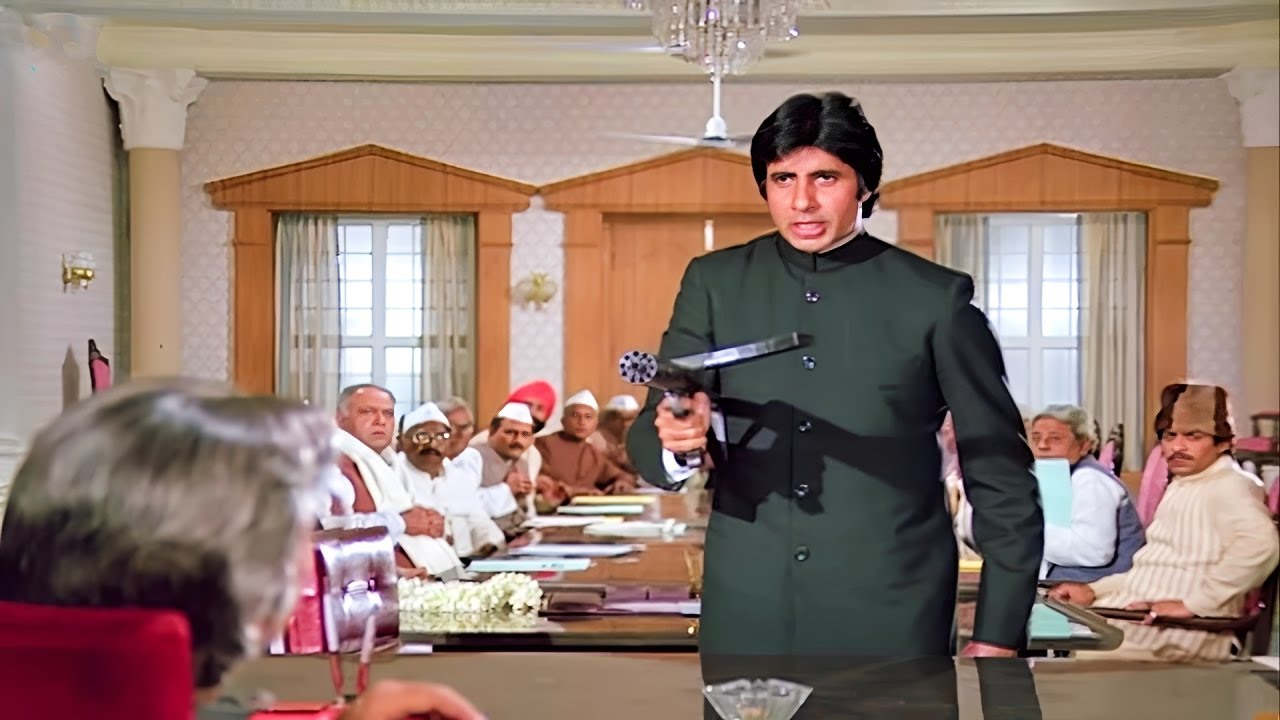 Climax - मुख्यमंत्री बने अमिताभ ने सारे नेताओं को एक कमरे में बुलाकर मौत के घाट उतार दिया – इंकलाब