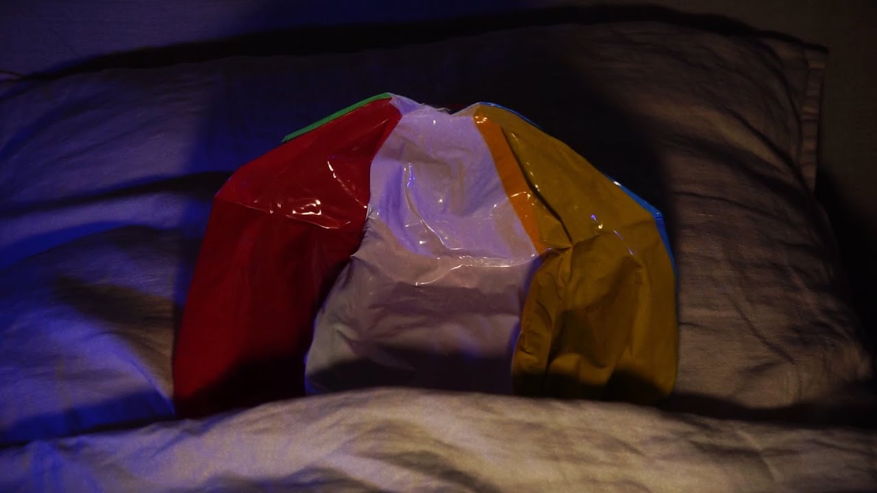 Stranden [Music Video]