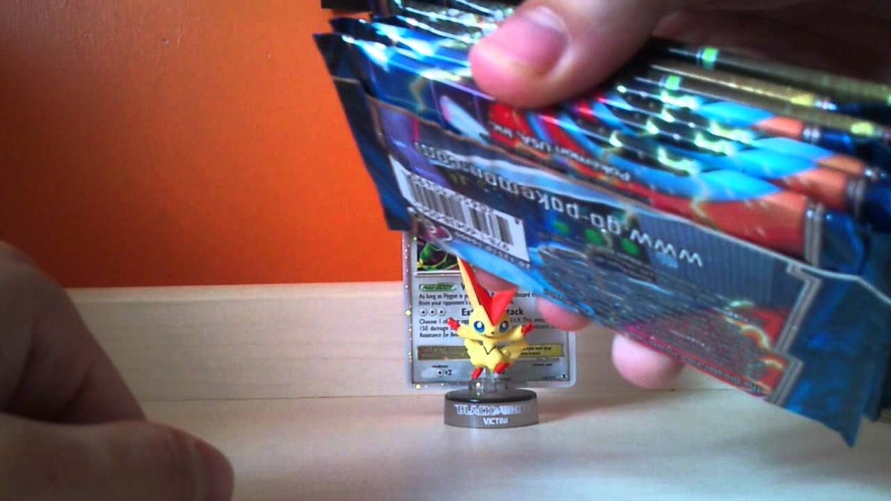 Opening 10 Rising Rivals Booster packs