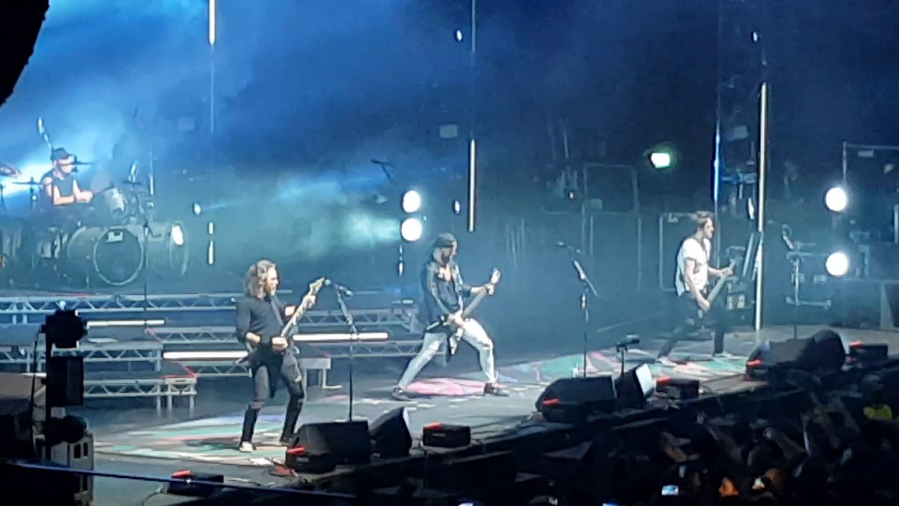 Bullet For My Valentine - Tears Don't Fall Live 2018