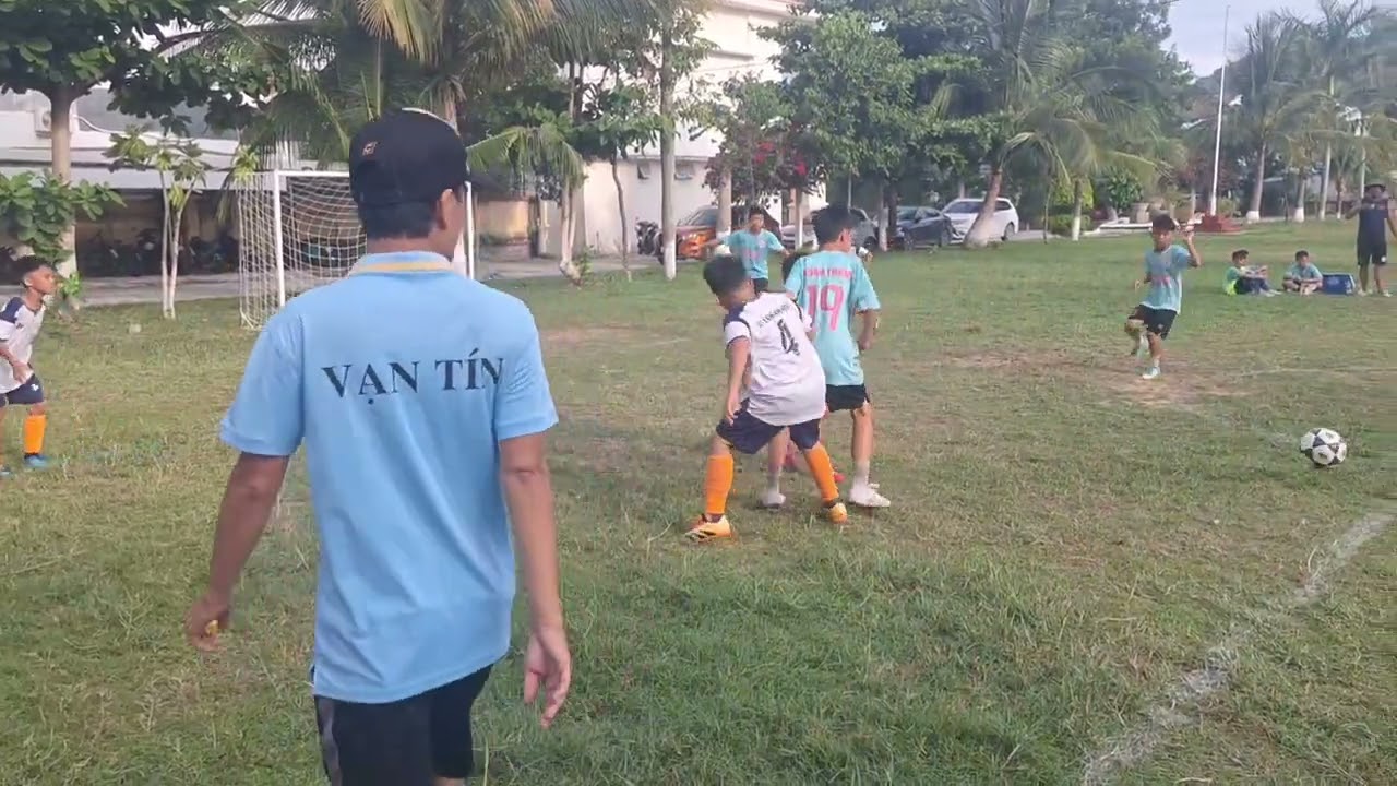 Giao hữu U10 Tuổi trẻ Vĩnh Hải