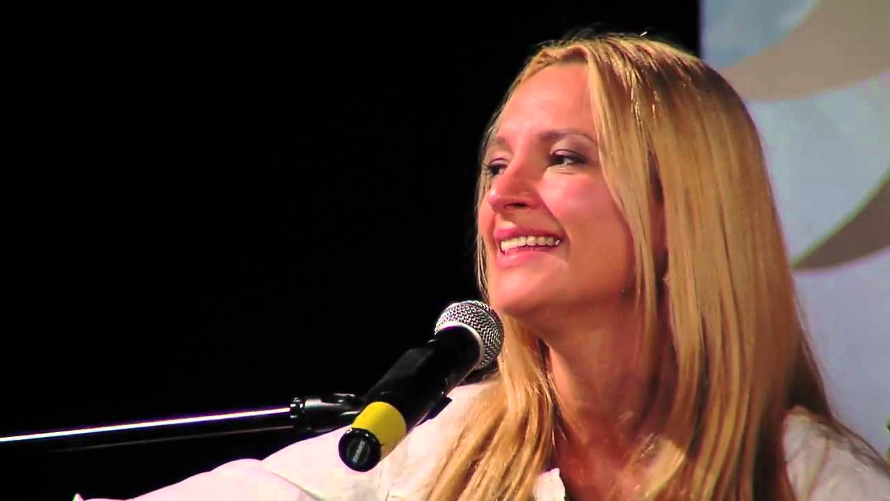 Art of Living - Song of the Year, Old in New: Nanda Lala - Taraska, Poland