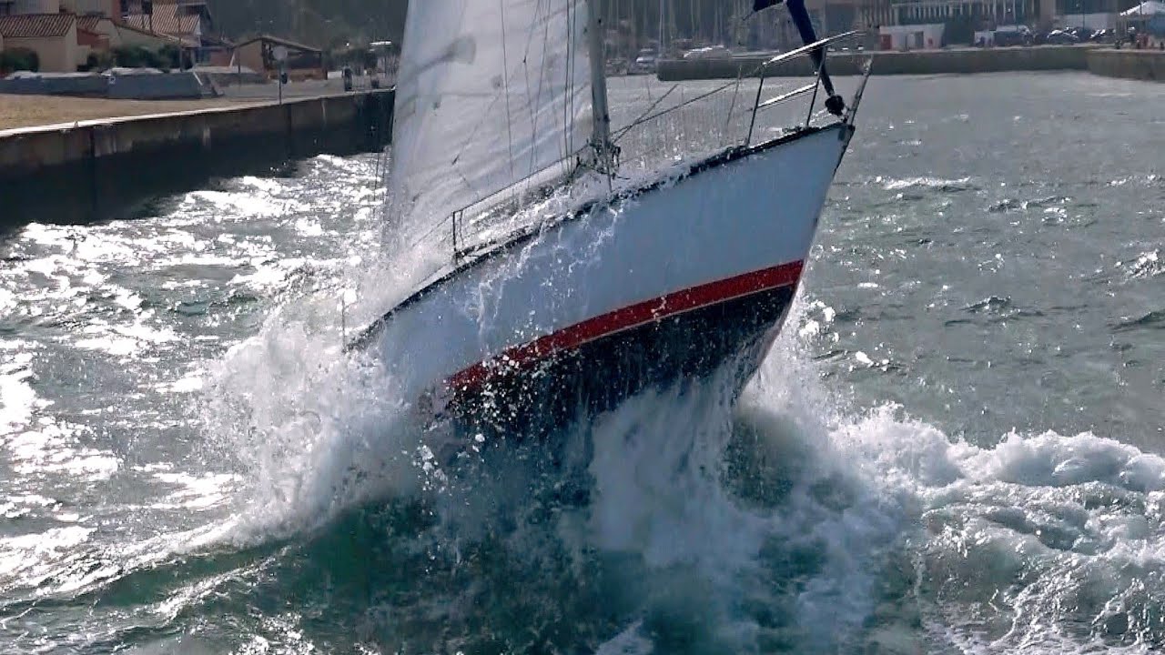 💯 HOULE D'ENVIRON 6 MÈTRES AVANT LA TEMPÊTE NILS ET SORTIES MOUVEMENTÉES DE BATEAUX À CAPBRETON. 🌊🫣