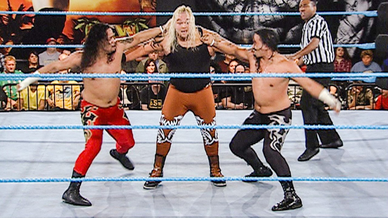 Bray Wyatt & Bo Dallas battle The Usos in FCW: From the WWE Vault