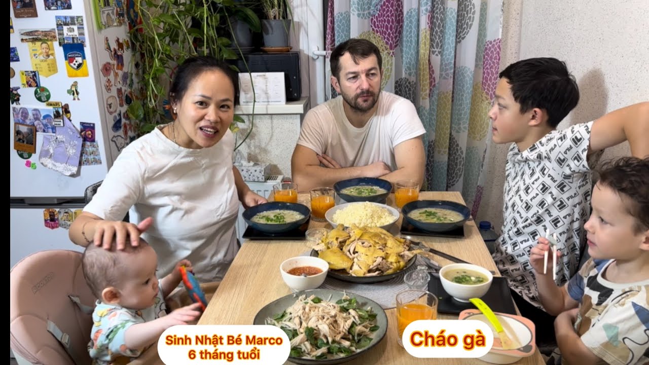 Nấu Cháo Gà Ăn Mừng Sinh Nhật Bé Marco 6 Tháng Tuổi/Gia Đình Việt ở Ukraina 