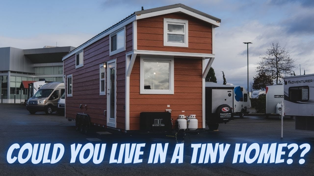 Could you LIVE in this 34&rsquo; TINY HOME??