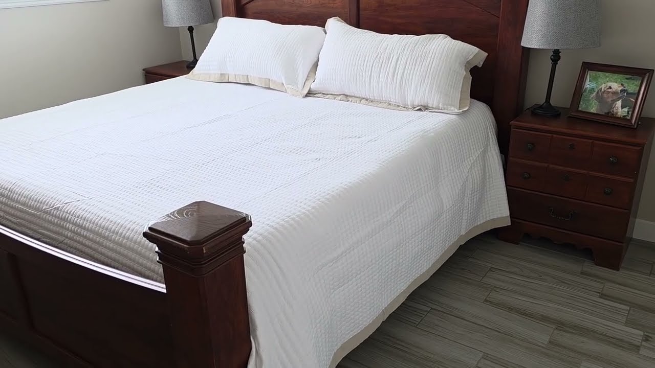 🏡 Bedroom Refresh! Bonlino King Quilt Review! 🌸