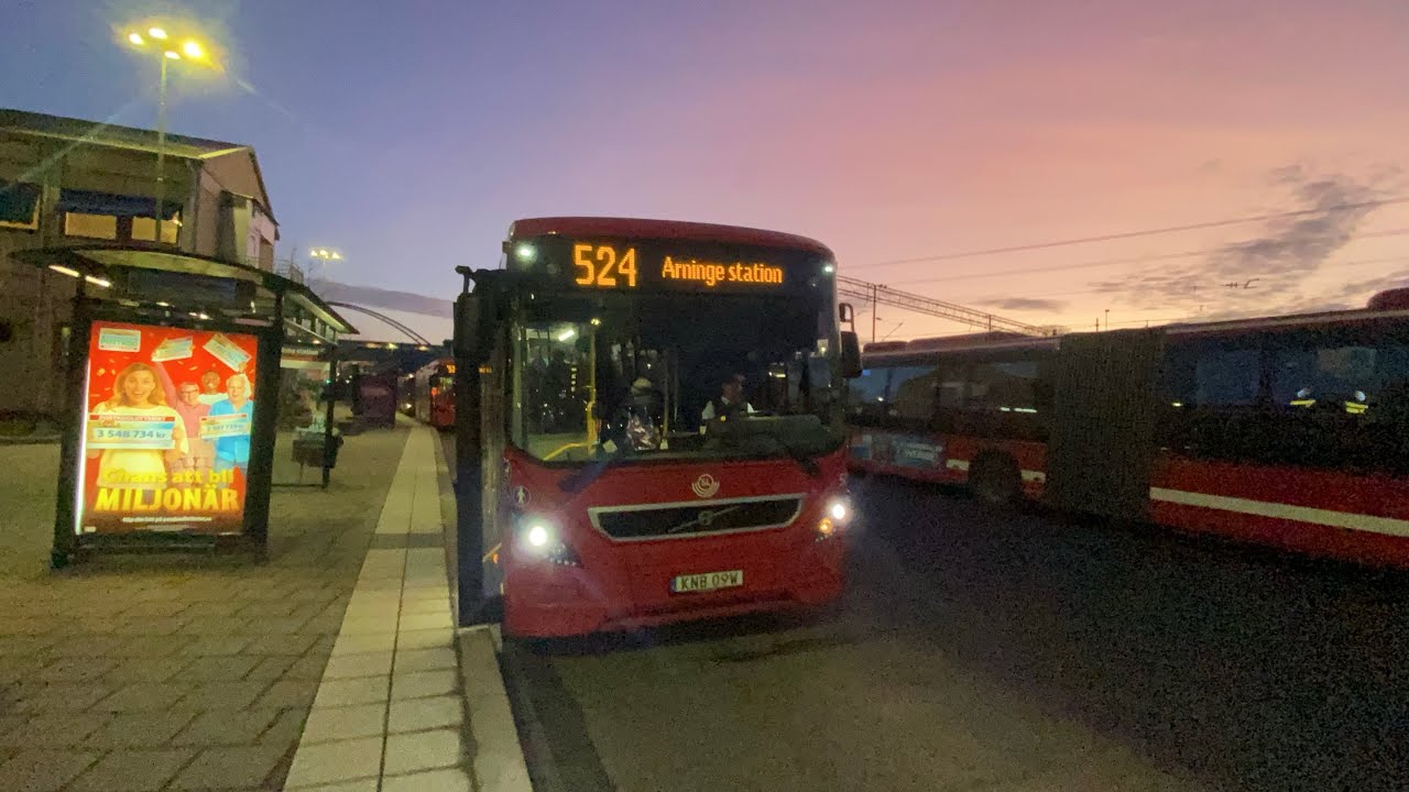 Åker Med Alla Busslinjer Från Upplands Väsby Station!
