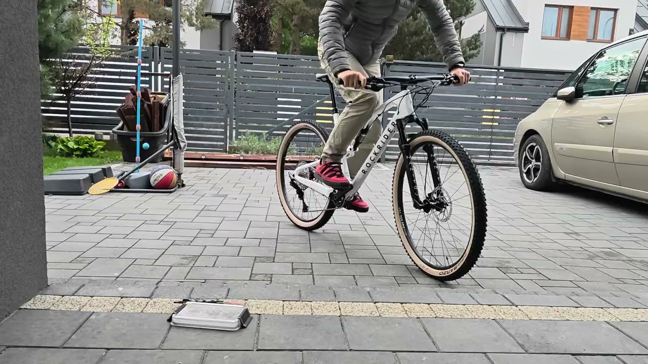 Rockrider XC 900S FC XL przymiarka na gościa 190cm, 88kg. I już pierdyknął.