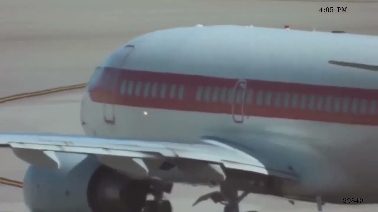 JANET Airlines 737 takes off from Las Vegas | Happy Landings