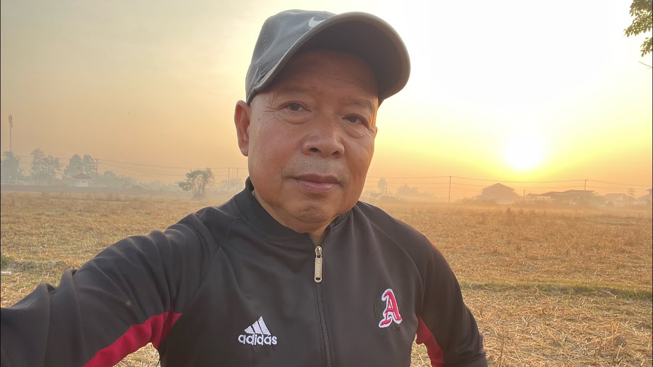 Good morning ສະບາຍດີ ຕອນເຊົ້າ.Laos ລາວ.