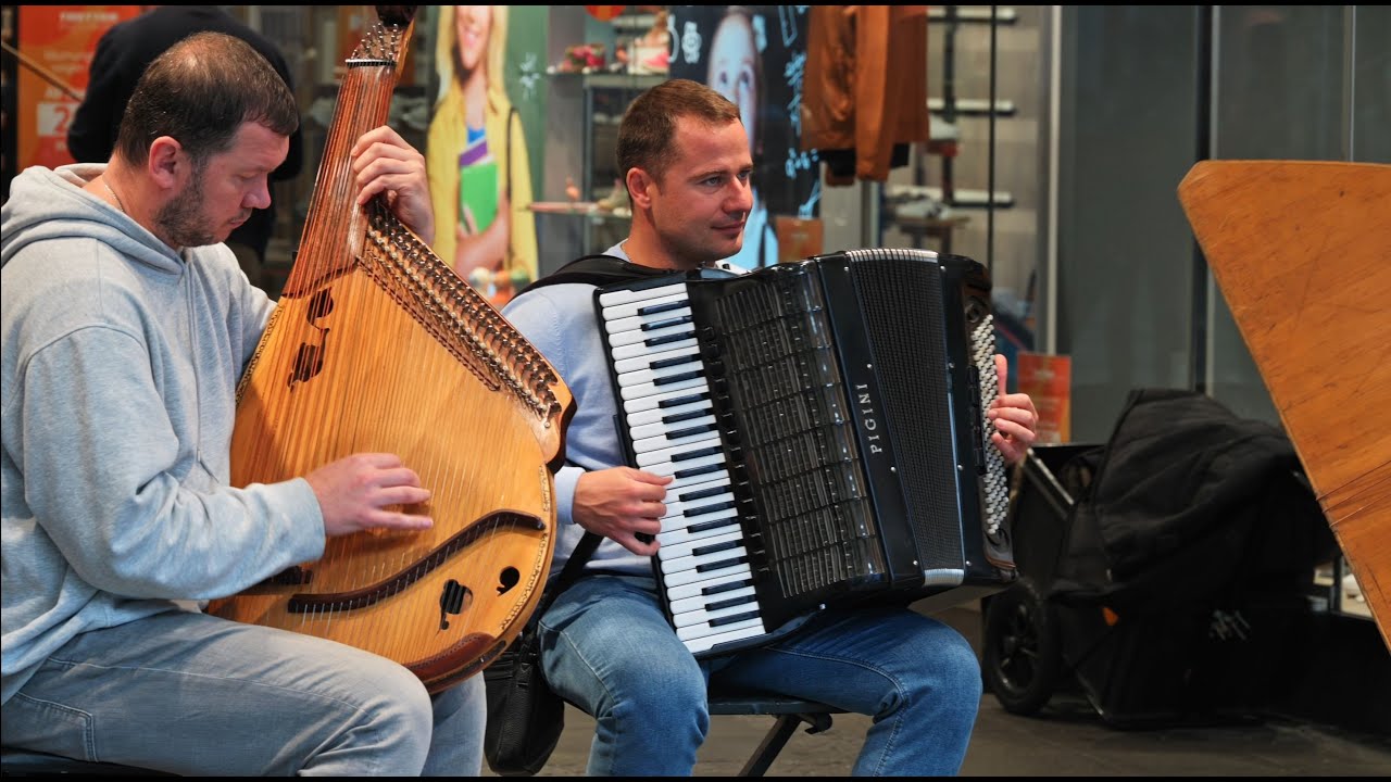 Ukrband September 2025