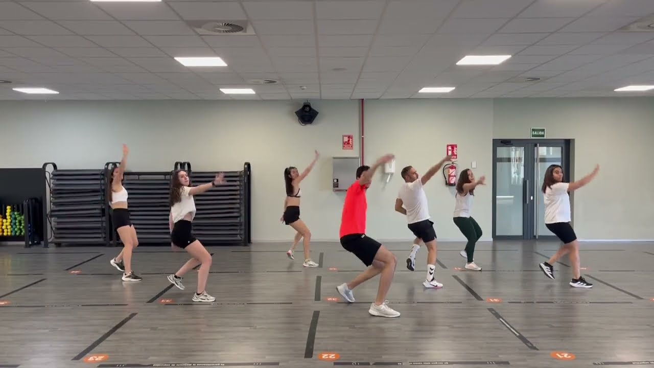Blackout - Emilia, Tini, Nicki Nicole - Zumba