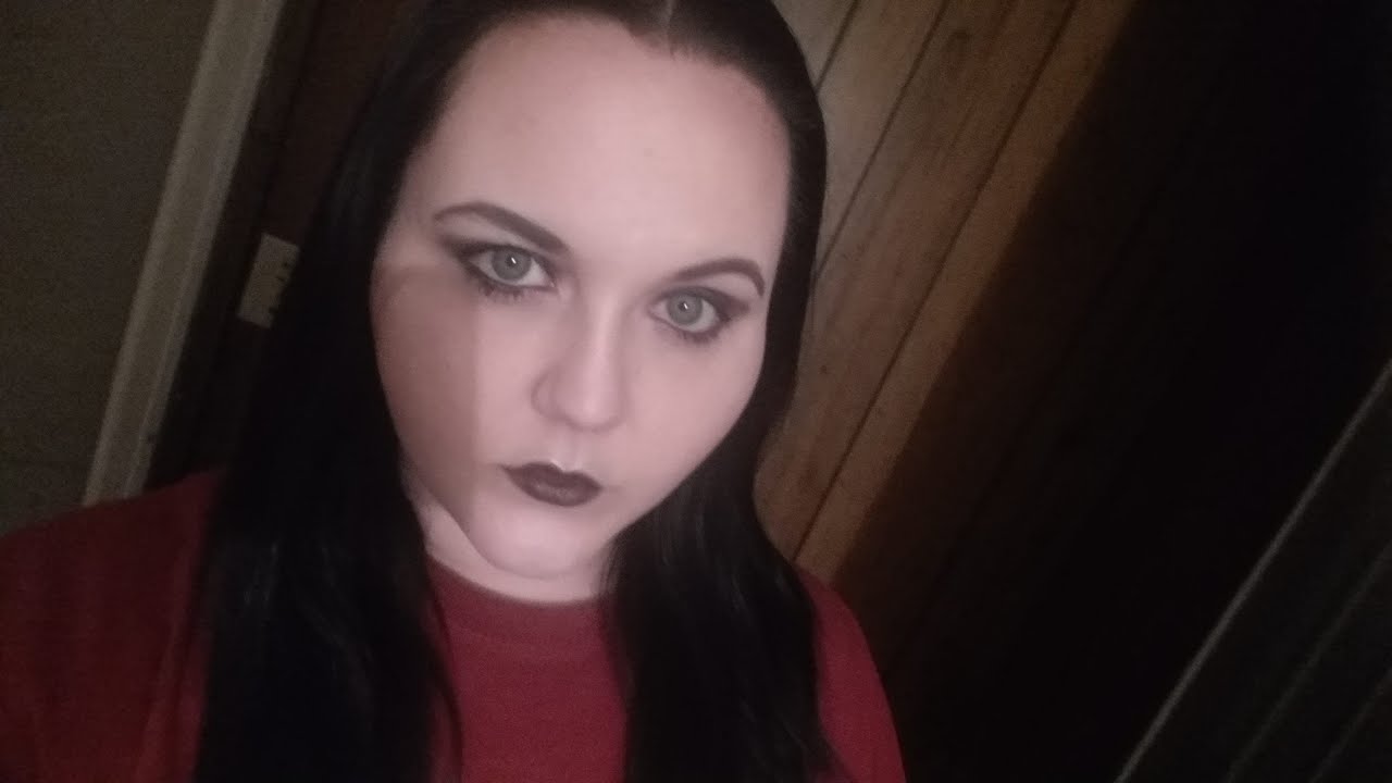 Gothic Doll / Lolita Make Up Tutorial - BoaB