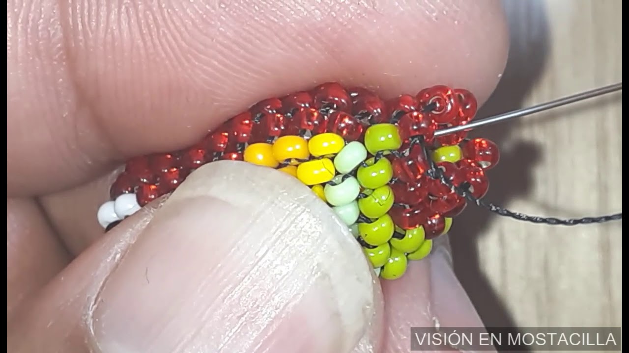 Tutorial colibrí  pequeño en chaquira o mostacilla. PARTE  4/7