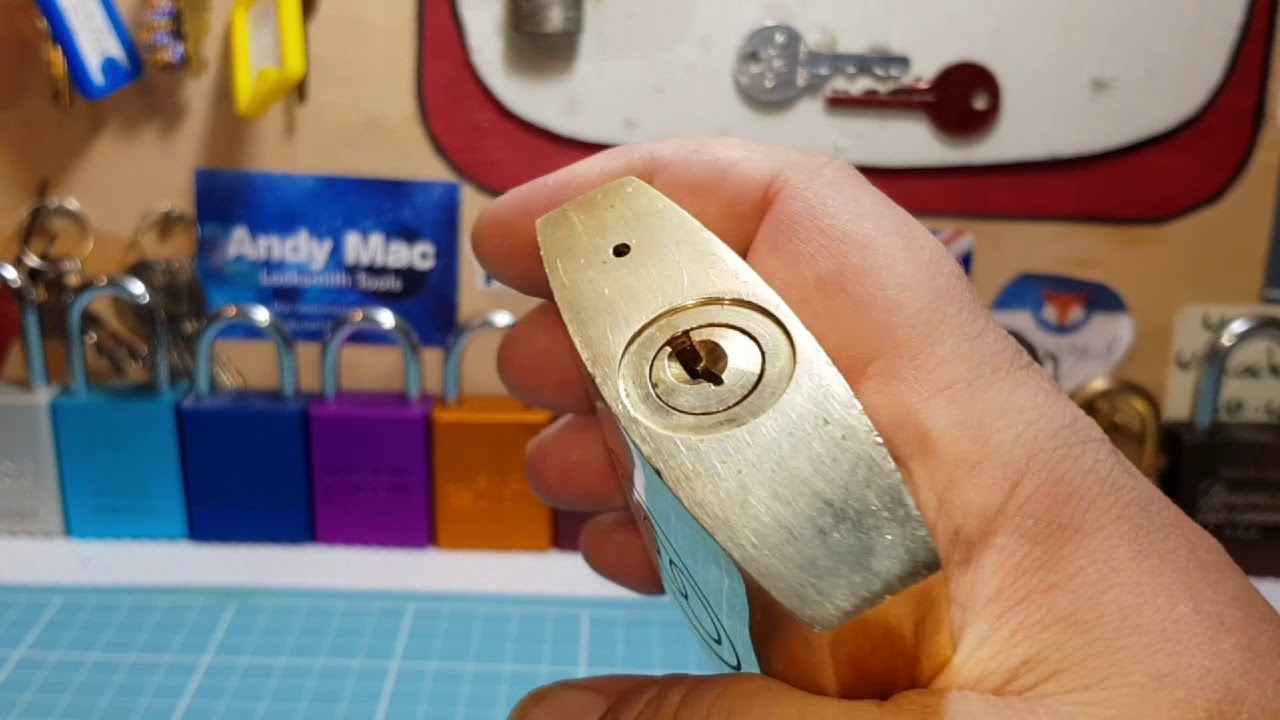 Lock picking a giant 75mm tri-circle 267 spp'd