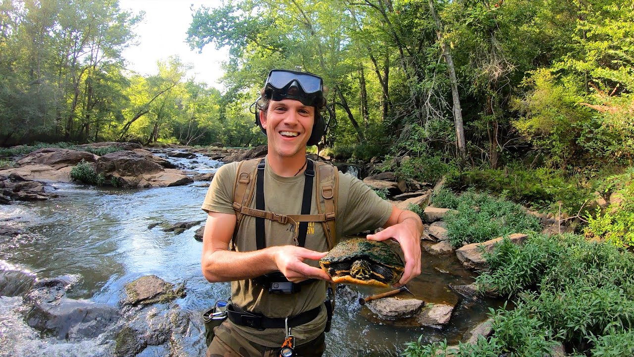 Exciting Discoveries made while River Metal Detecting for Treasure!