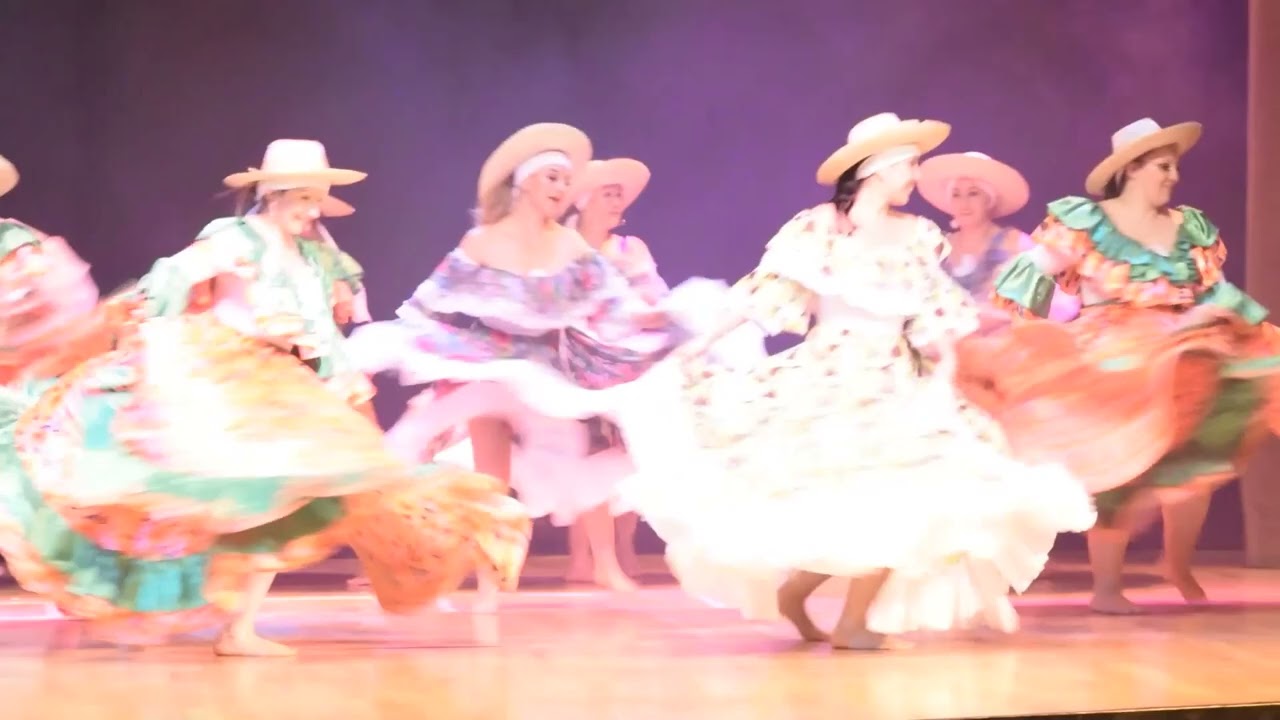 ARRULLO AL ALBA Y CURRULAO / COMPAÑIA DE ADULTOS / DANZA LIBRE COLOMBIA