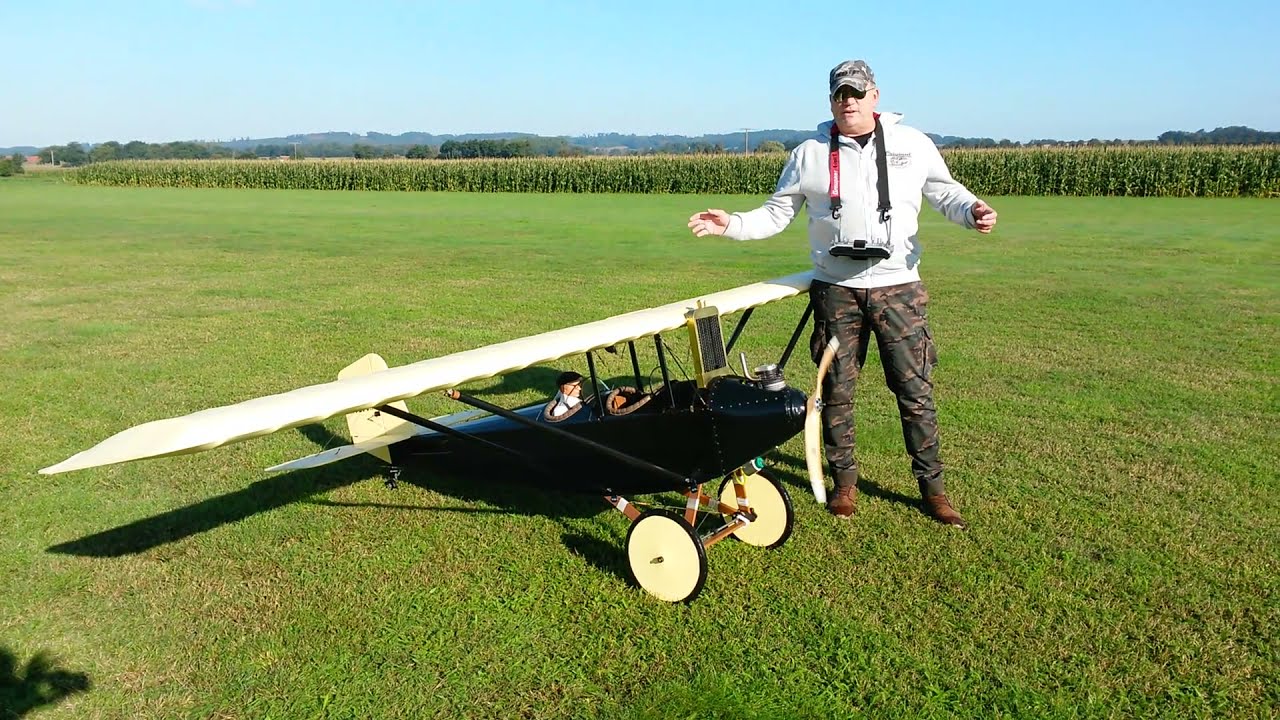 Erstflug Pietenpol Aircamper 1:2,2