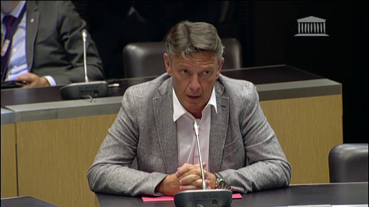 Philippe Berta interroge Didier Raoult lors de la commission d'enquête Covid-19