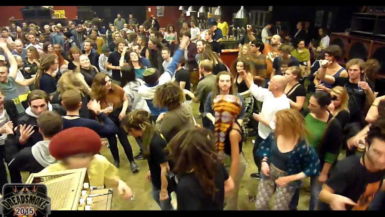 JAHMBASSADOR HI-FI pt1 - Spreading His love & Messengah 'last dubplate @ 0500 zappa lights on :-)
