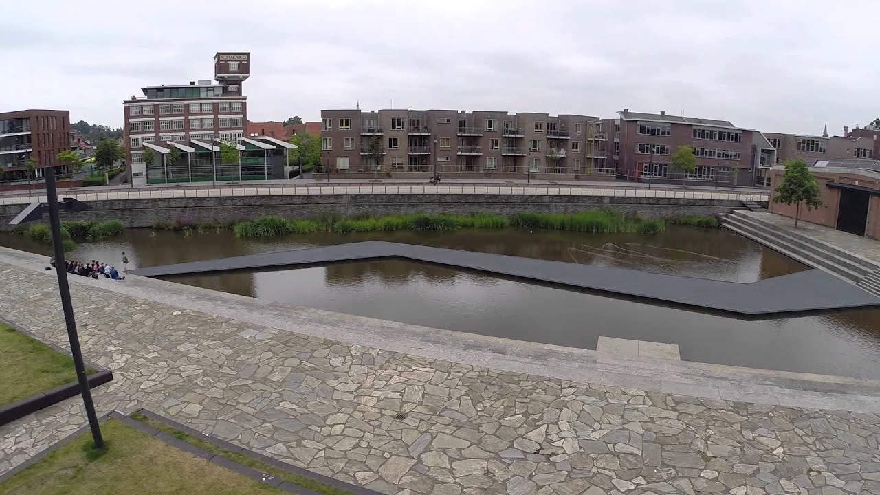 vlucht boven Roombeek in Enschede