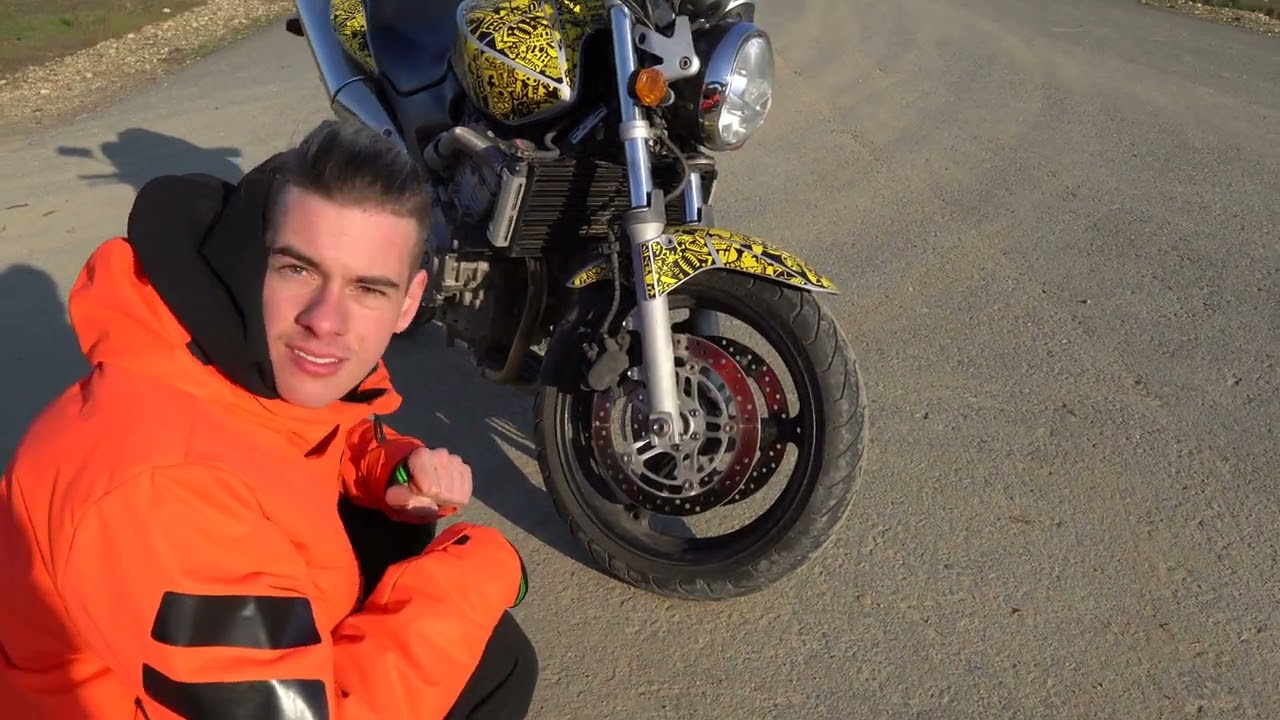PREZENTARE HONDA HORNET 600 l AM MERS CU PESTE 200km/h!!!!