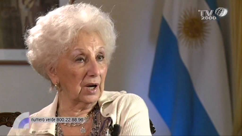 La storia di Estela Carlotto e della lotta delle nonne di Plaza de Mayo