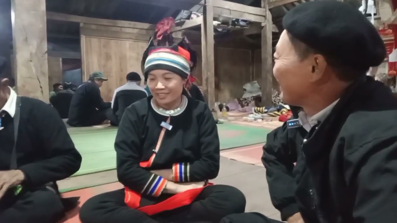 MẸ DUY HÁT GIAO LƯU TẠI LỄ CẤP SẮC 